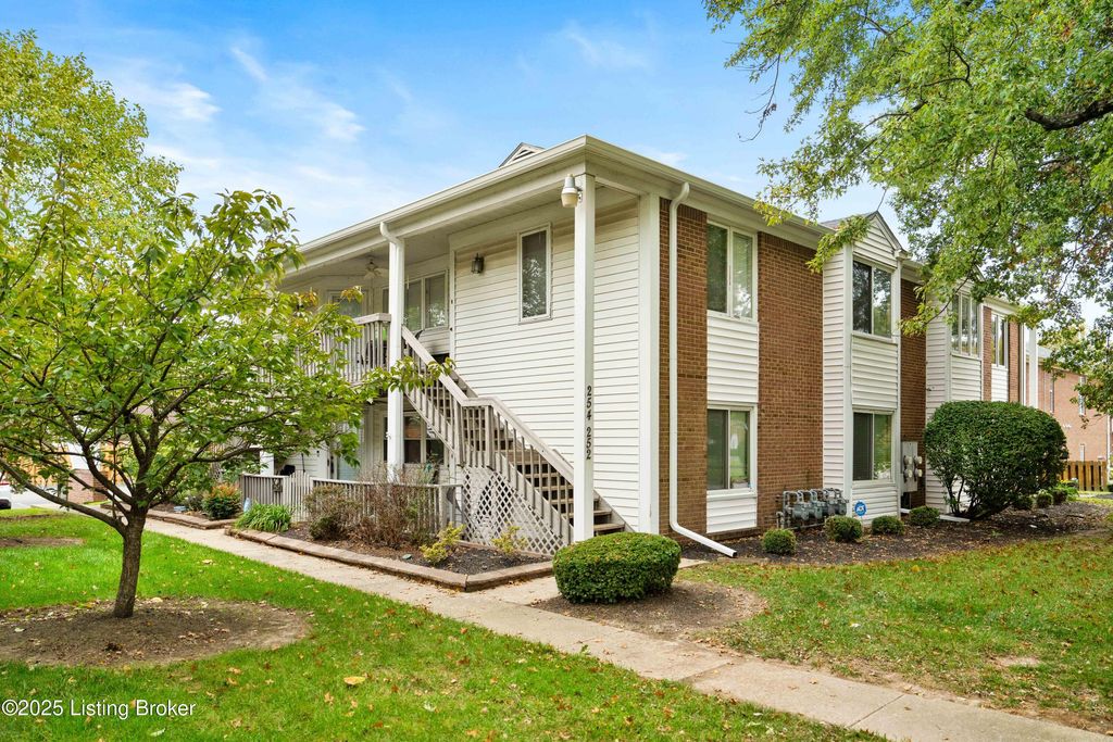 252 MOSER RD, Louisville, KY 40223