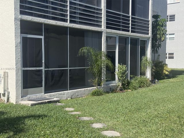 1025 SE 3rd Ave 102, Dania Beach, FL 33004