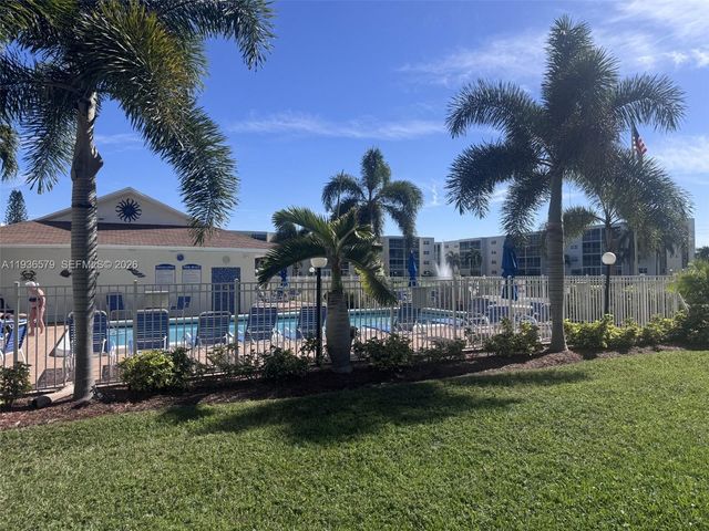 1025 SE 3rd Ave 102, Dania Beach, FL 33004