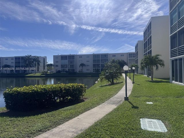 1025 SE 3rd Ave 102, Dania Beach, FL 33004