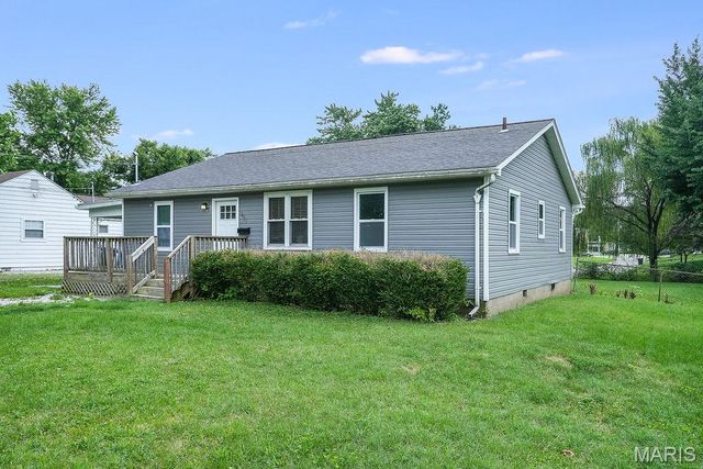 809 Dewey Street, Belleville, IL 62221