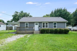809 Dewey Street, Belleville, IL 62221
