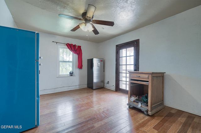 7233 STILES, El Paso, TX 79915
