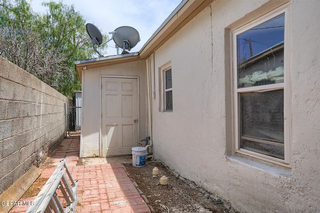 7233 STILES, El Paso, TX 79915