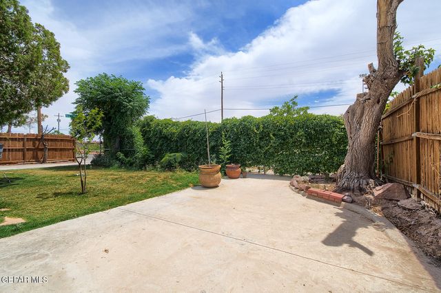 7233 STILES, El Paso, TX 79915