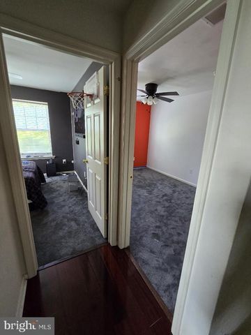 23 TAVERN LN, Sicklerville, NJ 08081