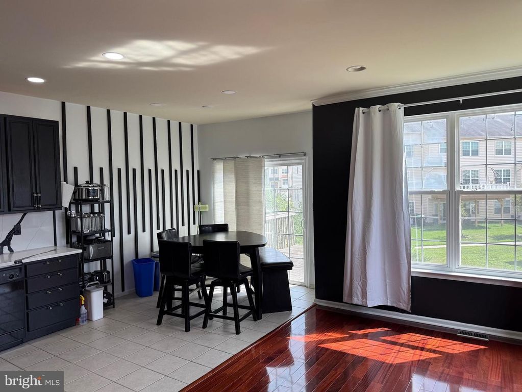 23 TAVERN LN, Sicklerville, NJ 08081