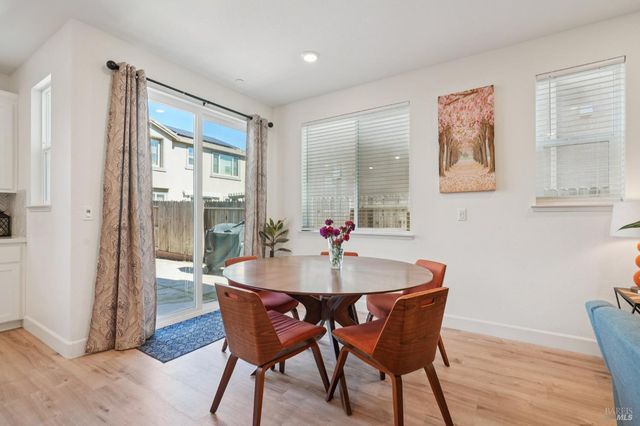 3042 Vasquez Ct, Vacaville, CA 95688