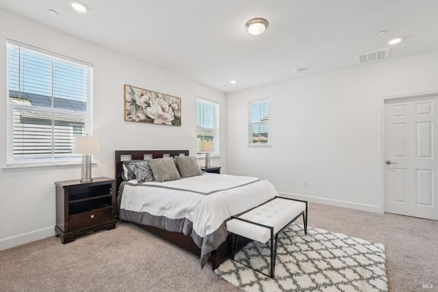 3042 Vasquez Ct, Vacaville, CA 95688