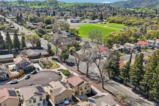 3042 Vasquez Ct, Vacaville, CA 95688