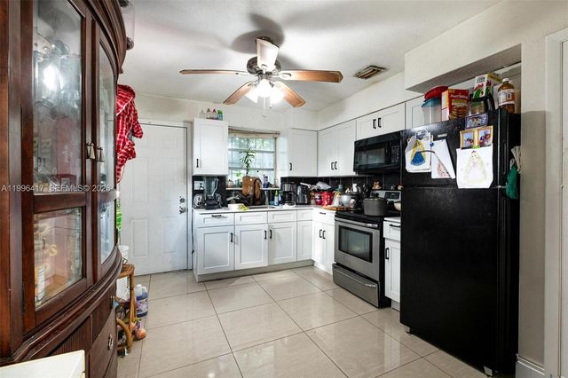 1519 NW 40th St, Miami, FL 33142