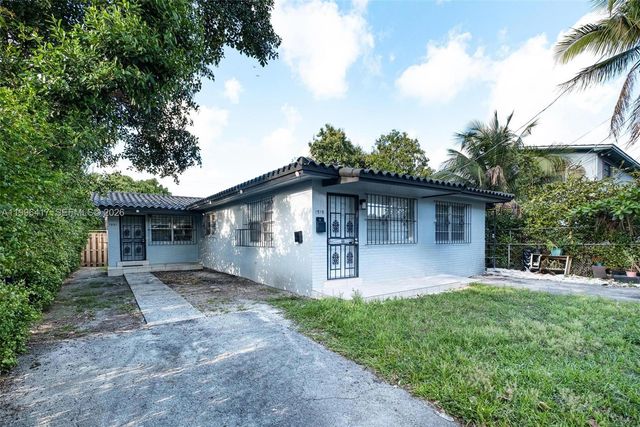 1519 NW 40th St, Miami, FL 33142