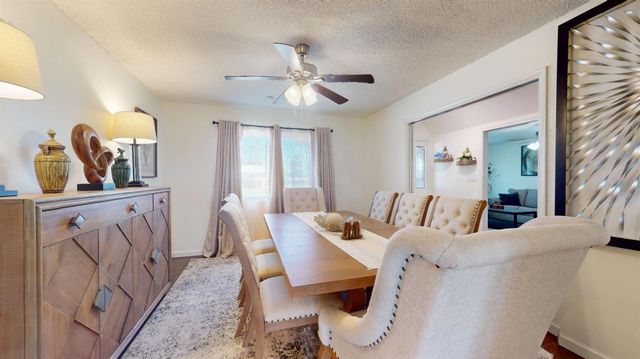 8099 E Nees Avenue, Clovis, CA 93619