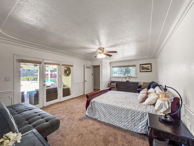 8099 E Nees Avenue, Clovis, CA 93619