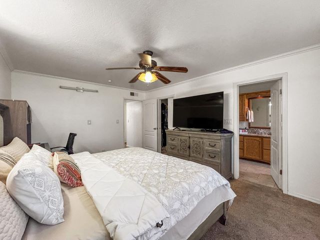 8099 E Nees Avenue, Clovis, CA 93619