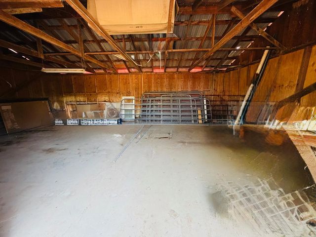 8099 E Nees Avenue, Clovis, CA 93619