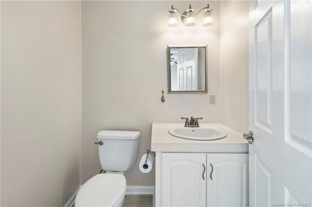 3785 Lake Breeze Road, Lake Charles, LA 70605