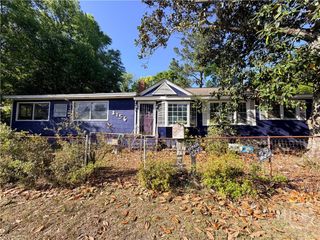 2156 New York Avenue, Savannah, GA 31404