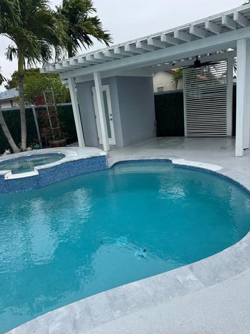 13831 SW 28th St, Miami, FL 33175