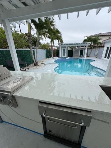 13831 SW 28th St, Miami, FL 33175