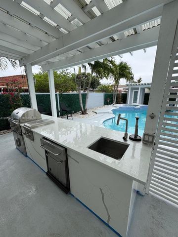 13831 SW 28th St, Miami, FL 33175
