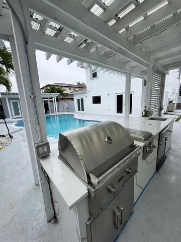 13831 SW 28th St, Miami, FL 33175