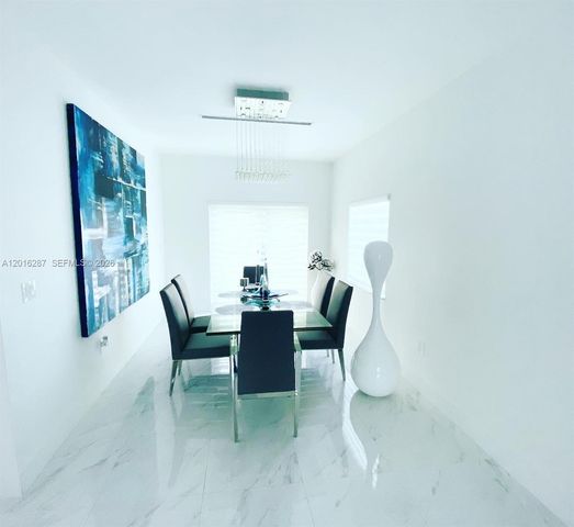 13831 SW 28th St, Miami, FL 33175