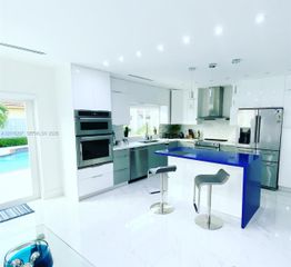 13831 SW 28th St, Miami, FL 33175