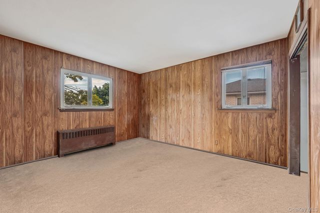 86 Silber Avenue, Bethpage, NY 11714