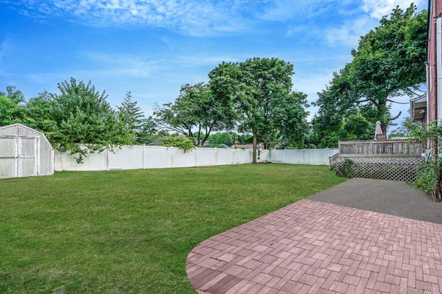 86 Silber Avenue, Bethpage, NY 11714