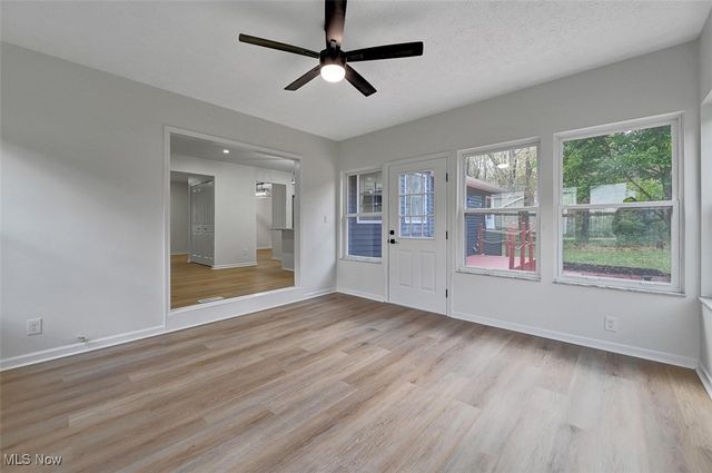 2309 Westport Drive, Akron, OH 44312