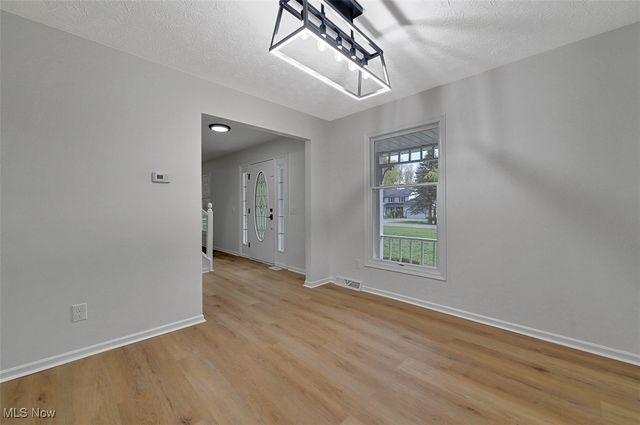 2309 Westport Drive, Akron, OH 44312