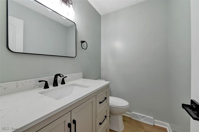 2309 Westport Drive, Akron, OH 44312