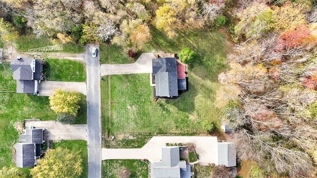 2309 Westport Drive, Akron, OH 44312