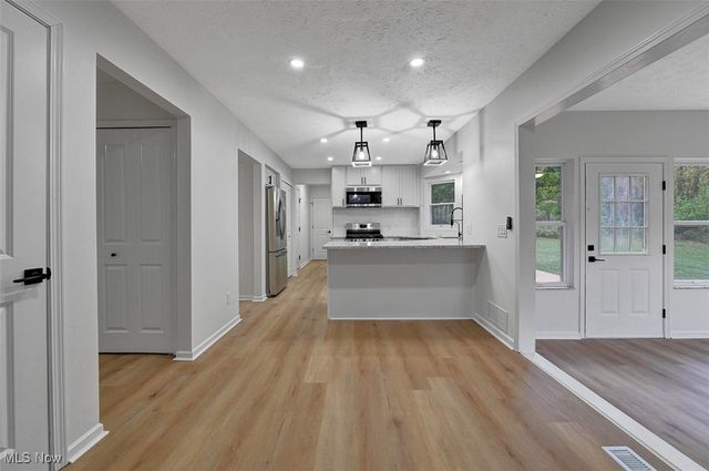 2309 Westport Drive, Akron, OH 44312