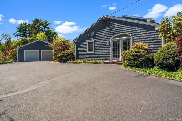 199 Split Rock Road, Syosset, NY 11791