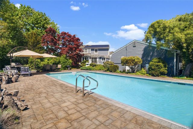 199 Split Rock Road, Syosset, NY 11791