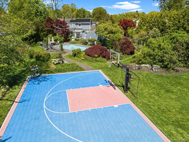 199 Split Rock Road, Syosset, NY 11791