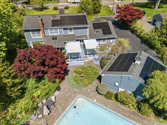 199 Split Rock Road, Syosset, NY 11791