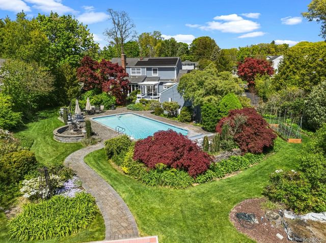 199 Split Rock Road, Syosset, NY 11791