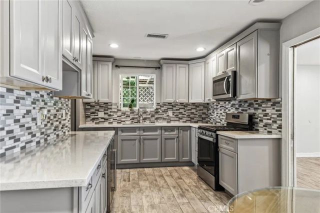 17316 Hawthorne Avenue, Fontana, CA 92335