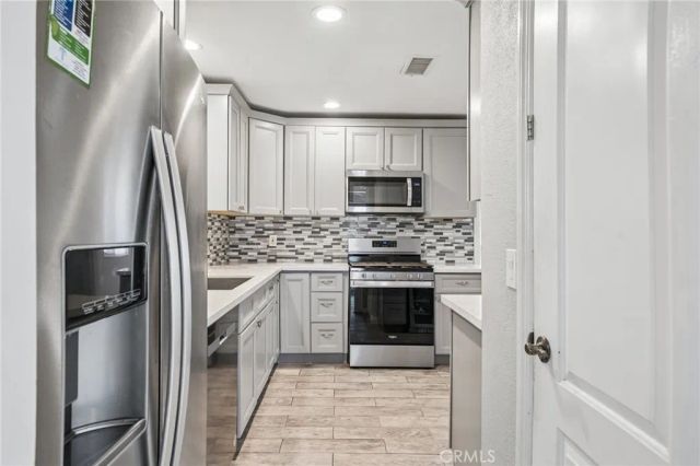 17316 Hawthorne Avenue, Fontana, CA 92335