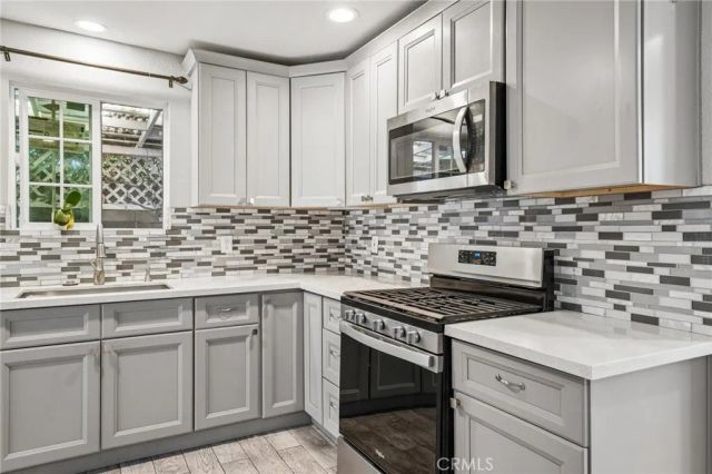 17316 Hawthorne Avenue, Fontana, CA 92335