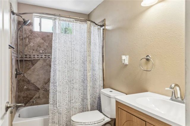 17316 Hawthorne Avenue, Fontana, CA 92335