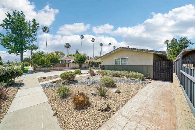 17316 Hawthorne Avenue, Fontana, CA 92335