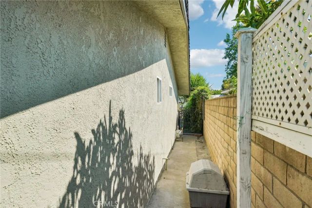17316 Hawthorne Avenue, Fontana, CA 92335