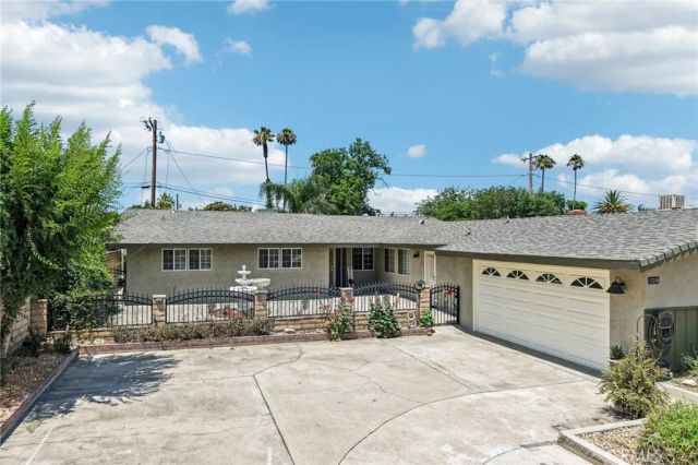 17316 Hawthorne Avenue, Fontana, CA 92335
