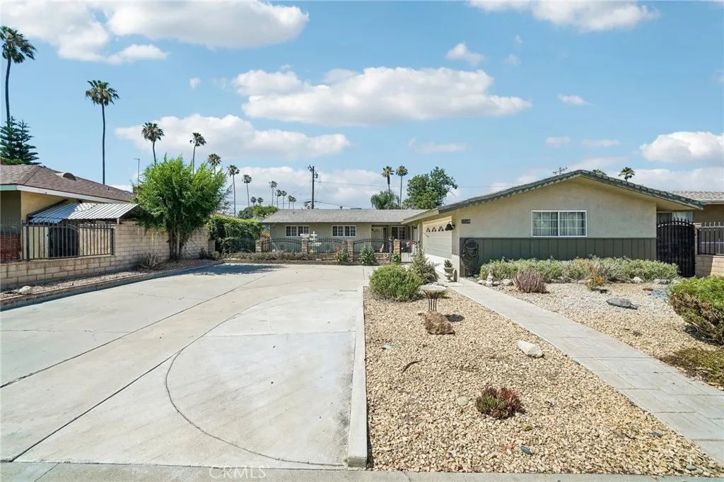 17316 Hawthorne Avenue, Fontana, CA 92335