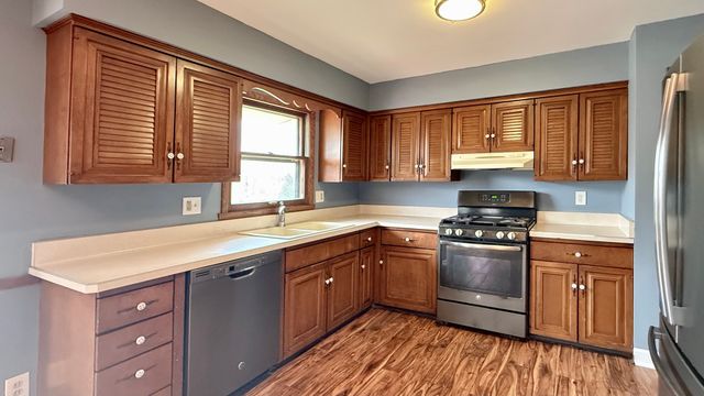 5863 Alma Drive, Rockford, IL 61108