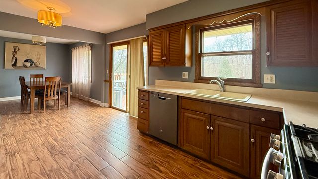 5863 Alma Drive, Rockford, IL 61108